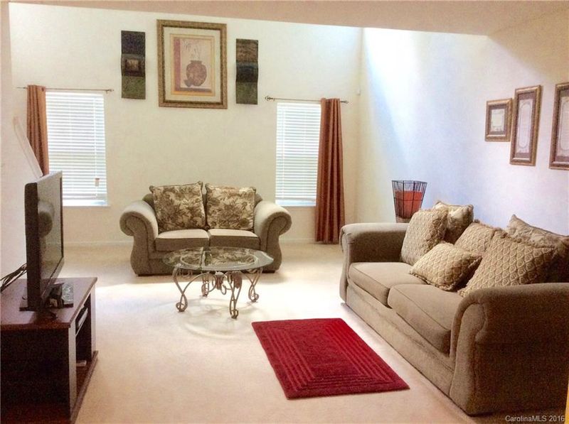 7518 Aragorn Ln, Charlotte, NC 28212