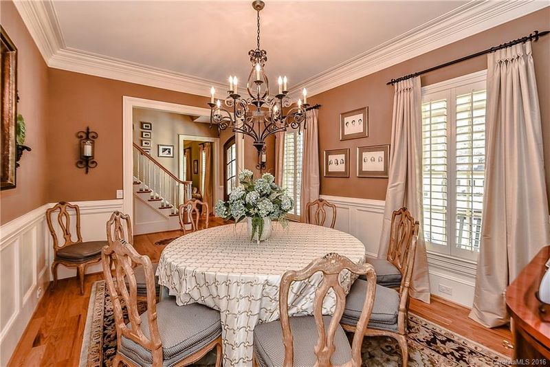 2201 Colony Rd, Charlotte, NC 28209