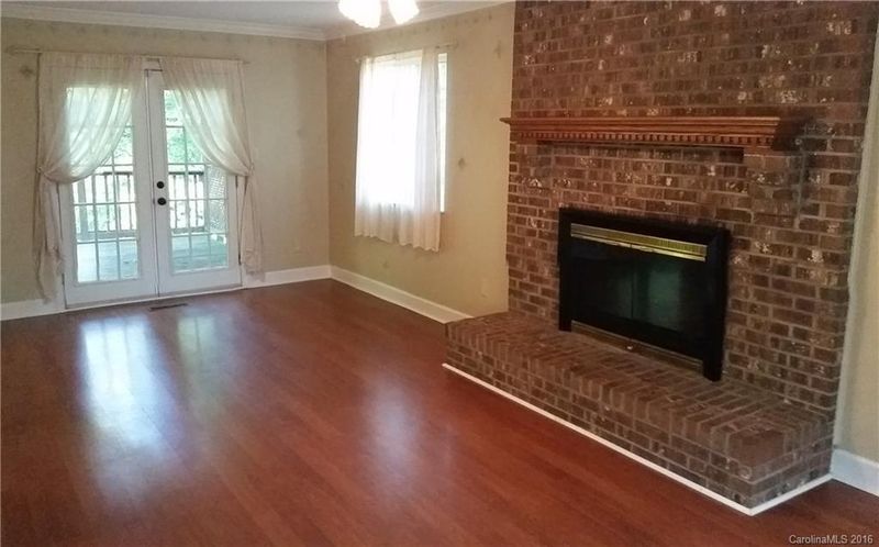 5910 Leatherwood Ln, Harrisburg, NC 28075