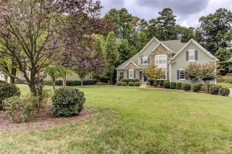21401 Crown Lake Dr, Cornelius, NC 28031