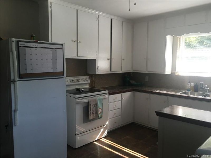 408 Kent St, Cherryville, NC 28021
