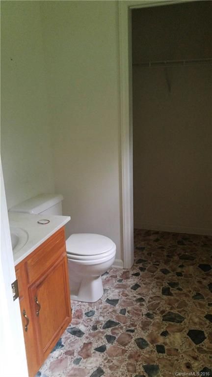 300 Mt Bethel Rd, Harmony, NC 28634