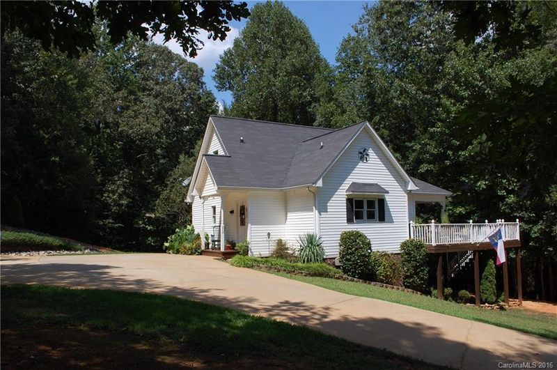 372 Link Dr, Iron Station, NC 28080