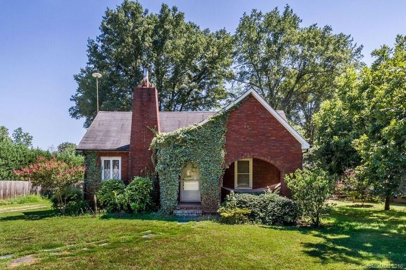 10808 Washam Potts Rd, Cornelius, NC 28031
