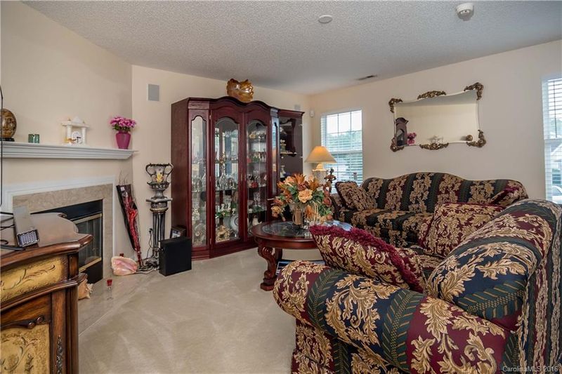 3230 Steve Chapman Dr, Charlotte, NC 28217