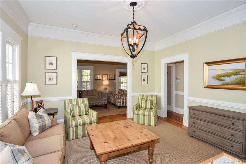 604 E Kingston Ave, Charlotte, NC 28203