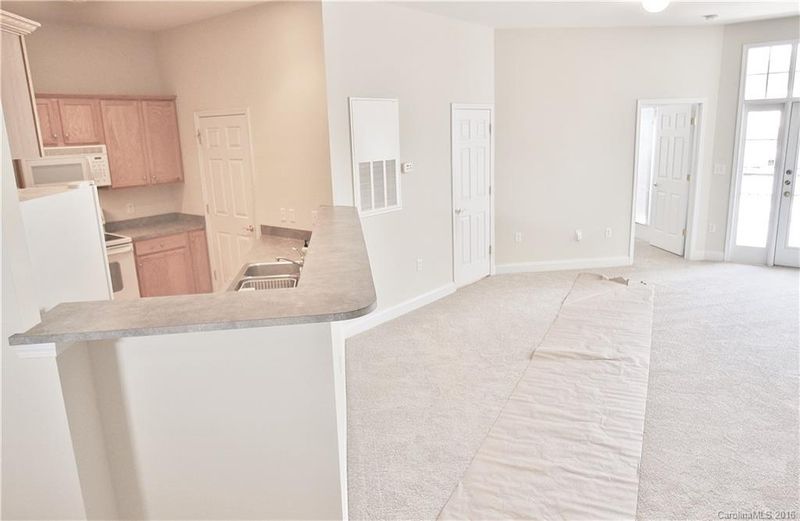 214 Park Square Pl #214, Matthews, NC 28105
