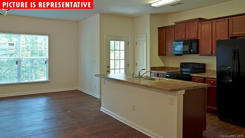 9353 Hamel St #86, Charlotte, NC 28215