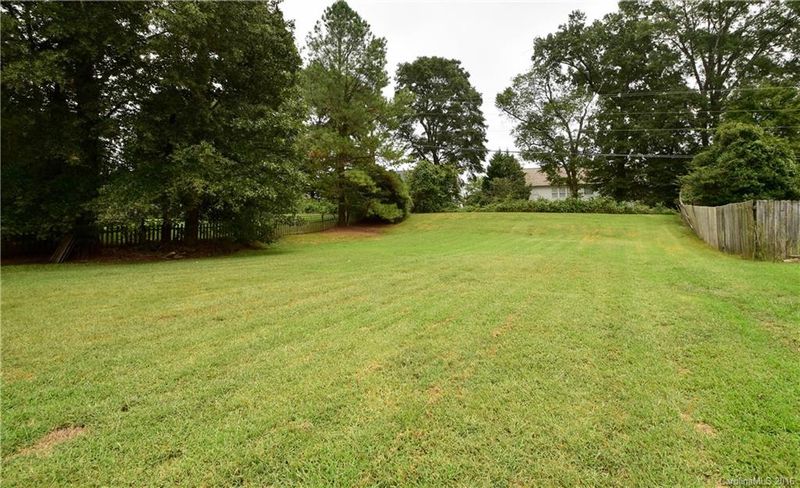 6830 Stillmeadow Dr #26, Charlotte, NC 28277