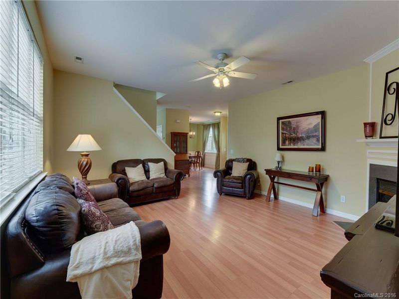 8135 Laurel Run Dr, Charlotte, NC 28269
