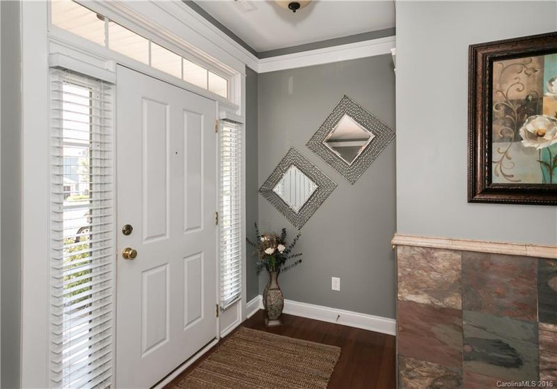 330 Center Dr, Davidson, NC 28036