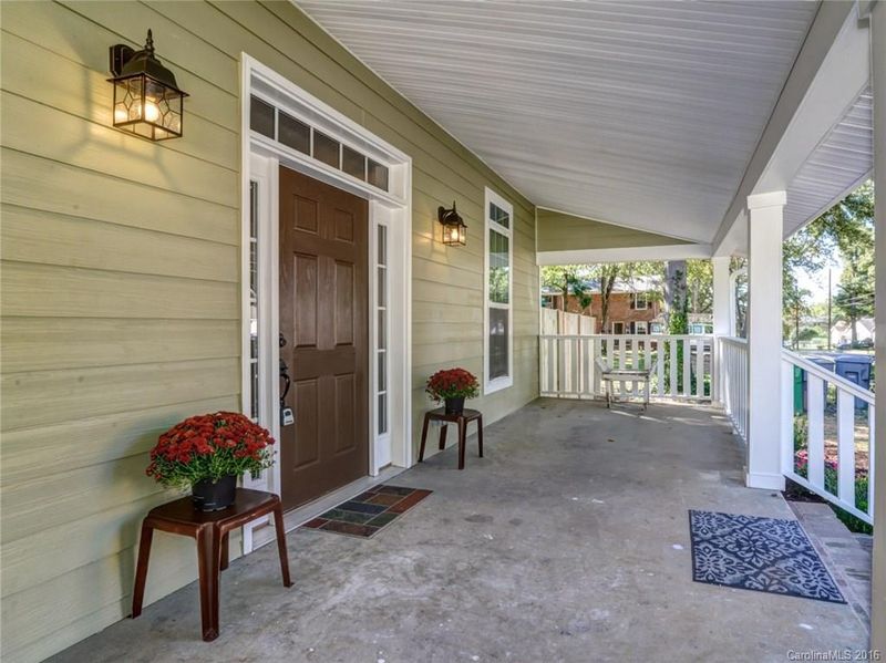 301 Coxe Ave, Charlotte, NC 28208