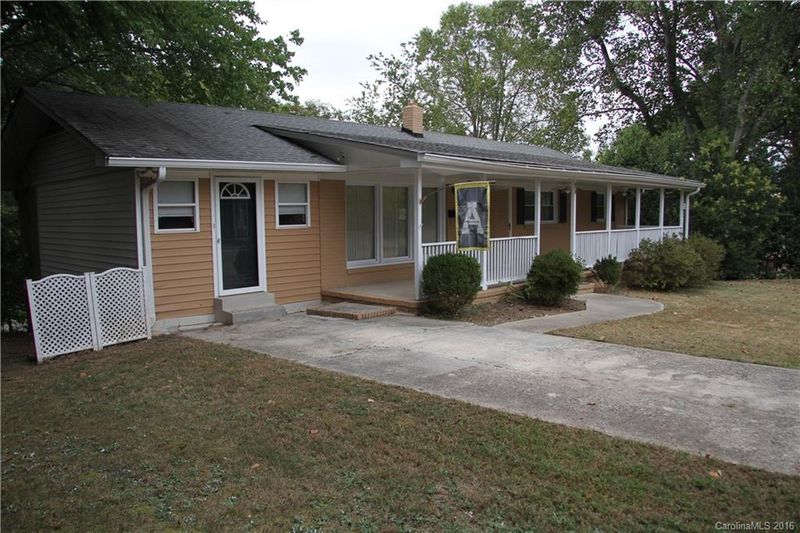 412 Thompson St, Stanley, NC 28164