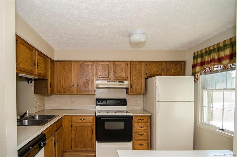 9432 Lexington Cir #D, Charlotte, NC 28213