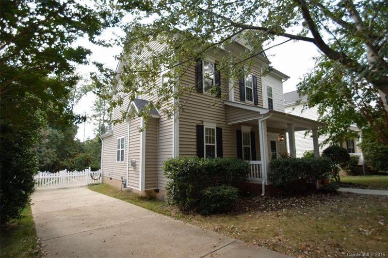 9938 Willow Leaf Ln, Cornelius, NC 28031