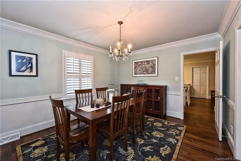 6411 Saint John Ln, Charlotte, NC 28210