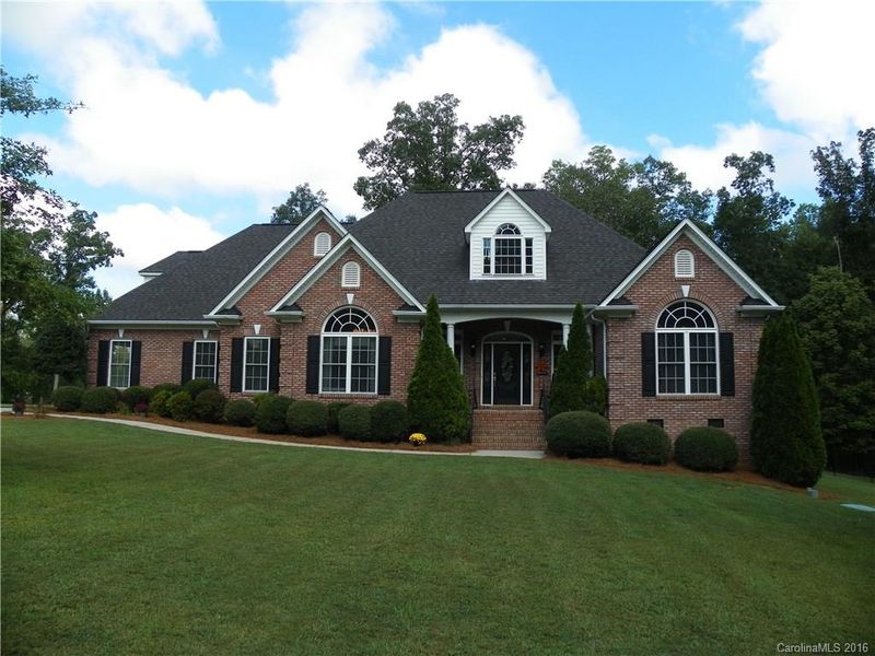 7605 Maple Bluff Ln, Concord, NC 28025