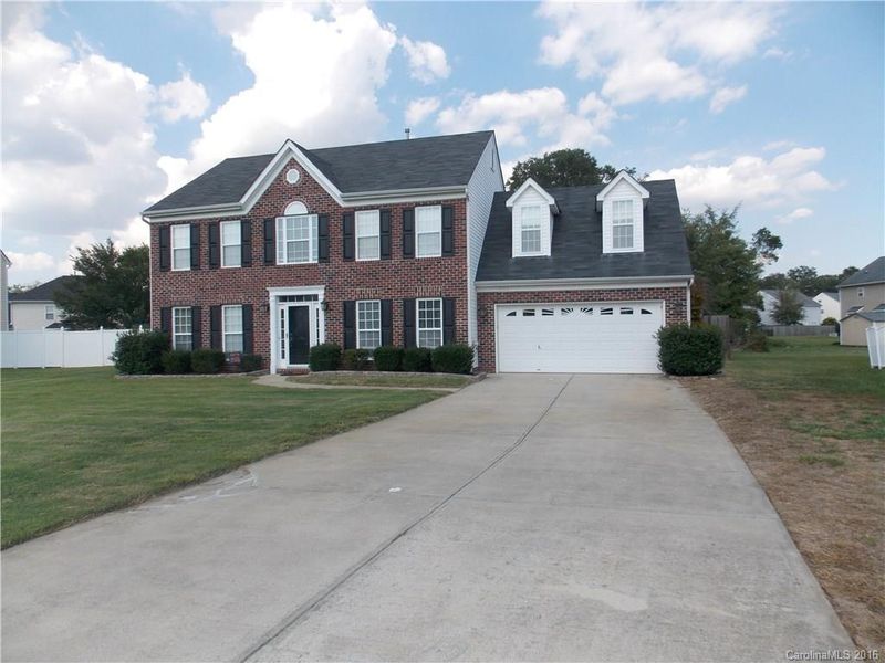 10214 Hawkeye Dr, Charlotte, NC 28273