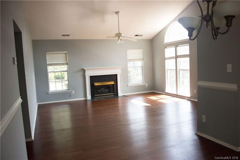 104 W Walnut Ave, Mount Holly, NC 28120