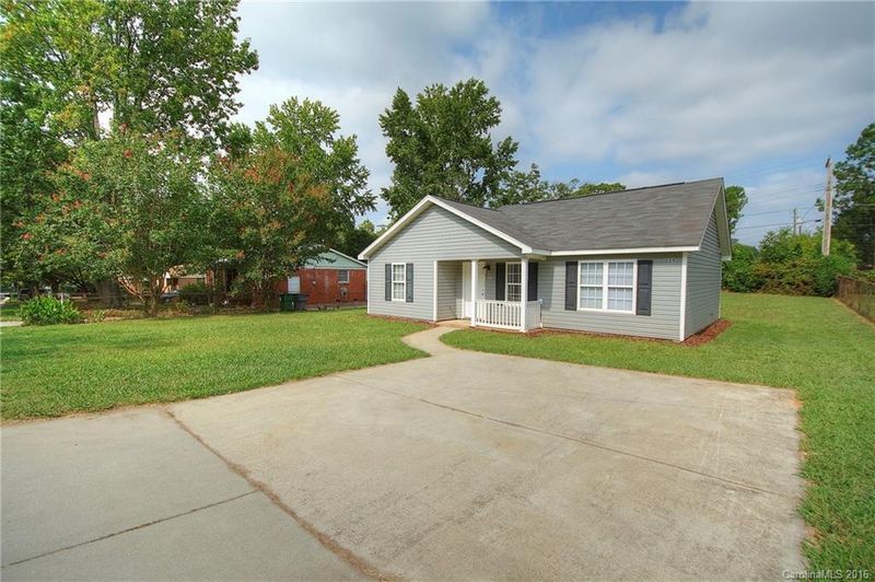 224 Cloudman St S, Charlotte, NC 28208