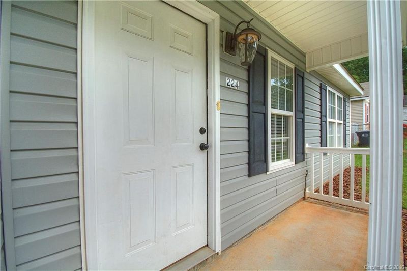 224 Cloudman St S, Charlotte, NC 28208