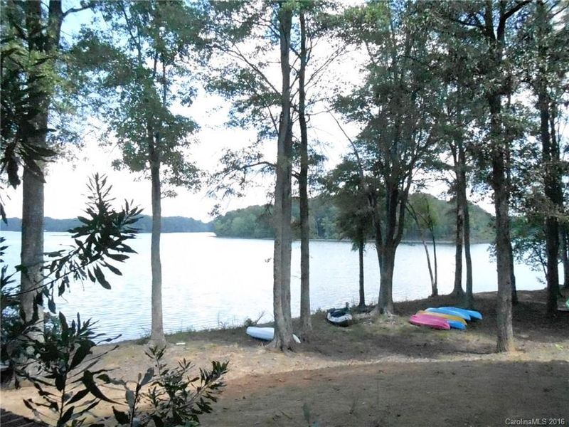 915 Northeast Dr #13, Davidson, NC 28036