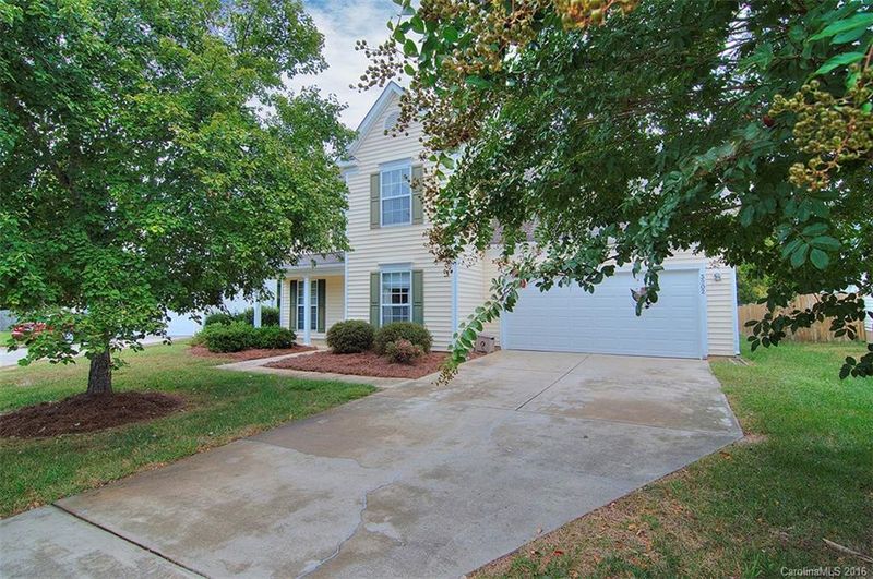 3902 Crimson Wing Dr, Indian Trail, NC 28079