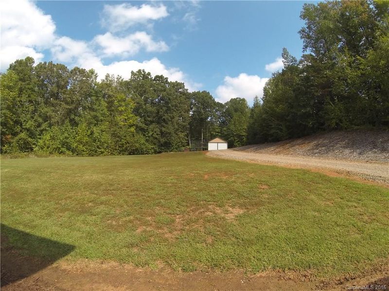 672 Firefly Ln, Iron Station, NC 28080