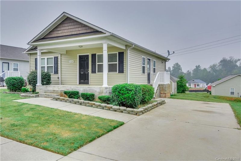 17234 Poole Pl, Cornelius, NC 28031