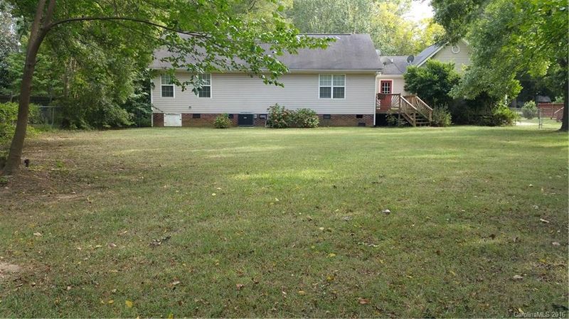 413 Plaza Dr, Harrisburg, NC 28075