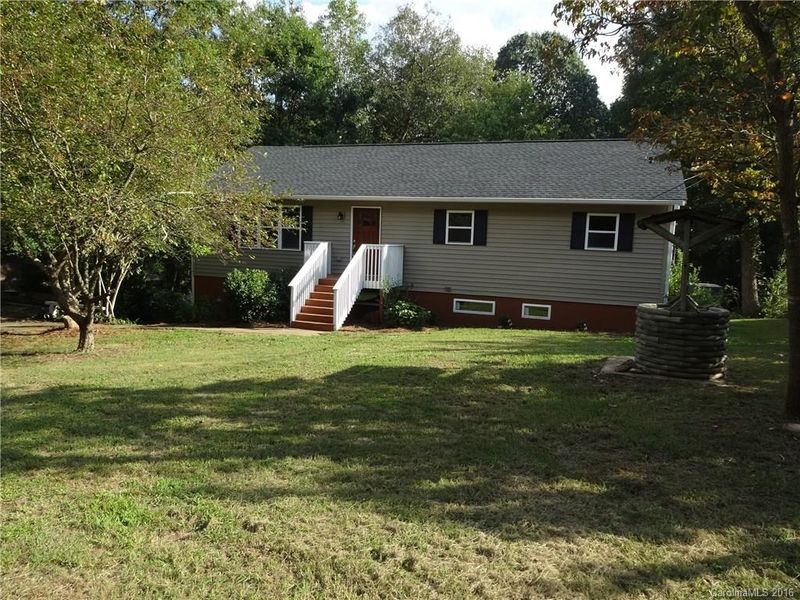 1777 Lane Rd, Mount Holly, NC 28120