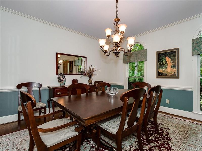 908 Amanda Dr, Matthews, NC 28104