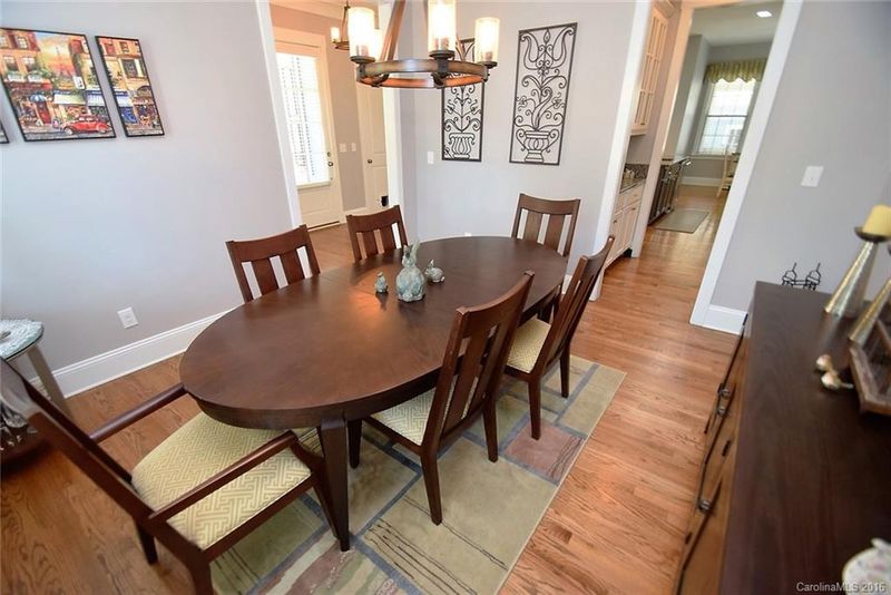 2009 Meadowside Dr, Pineville, NC 28134