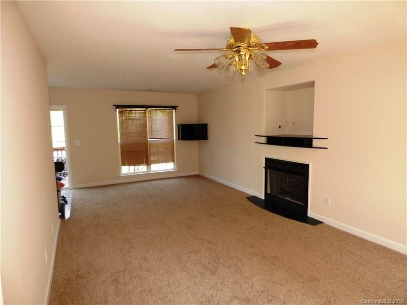 11240 Pointer Ridge Dr, Charlotte, NC 28214