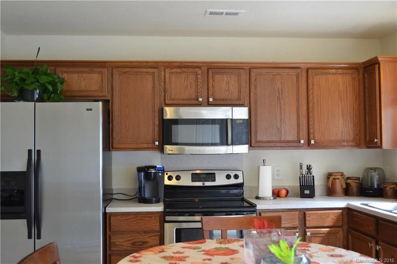 2860 Oasis Ln, Charlotte, NC 28214