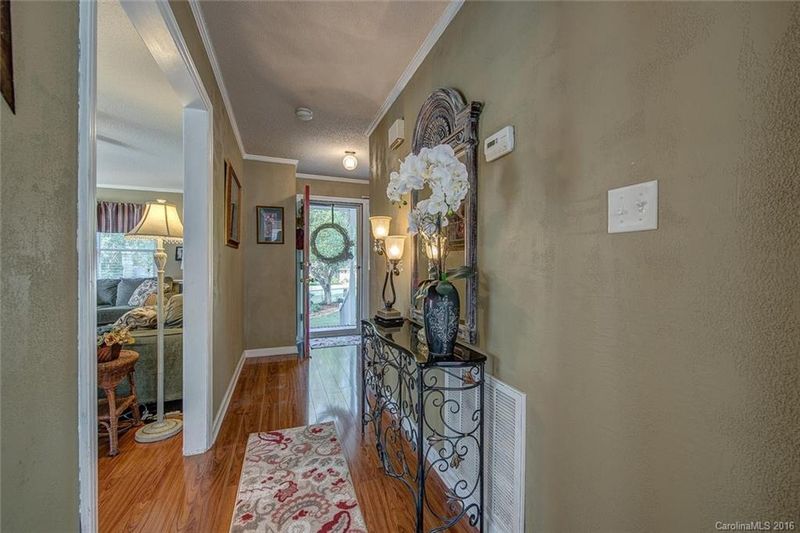 2423 Autumn Chase Ln, Gastonia, NC 28056