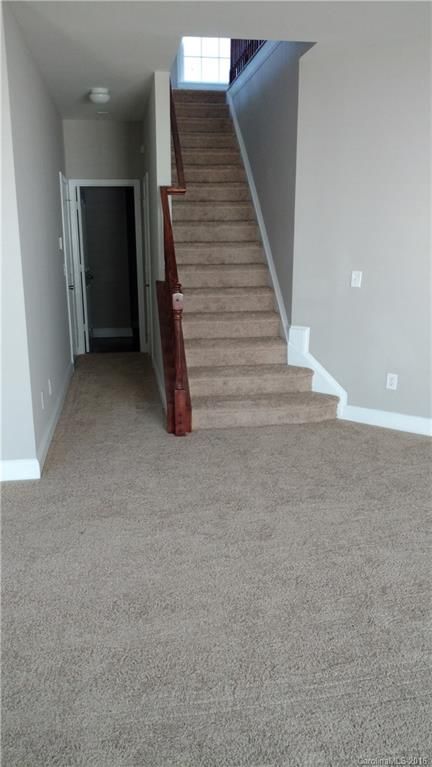 9737 Falling Stream Dr, Charlotte, NC 28214