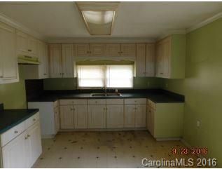 2471 Fairlawn Ln, Stanley, NC 28164