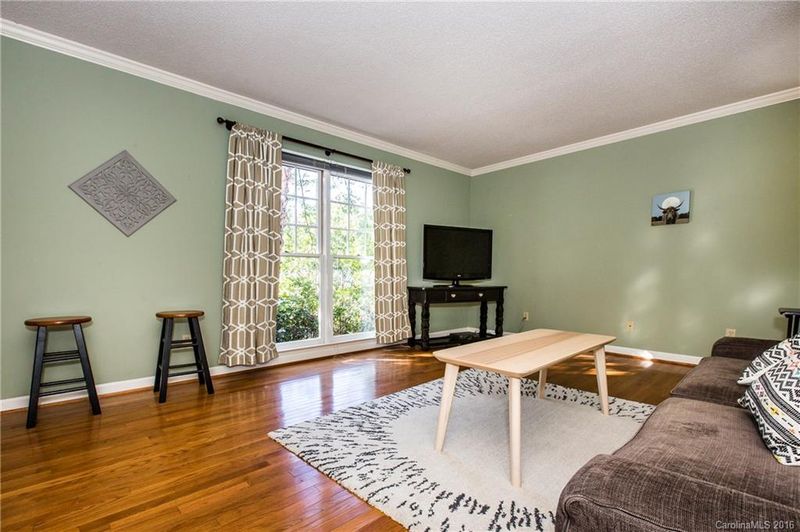 553 Blue Rock Dr, Charlotte, NC 28213