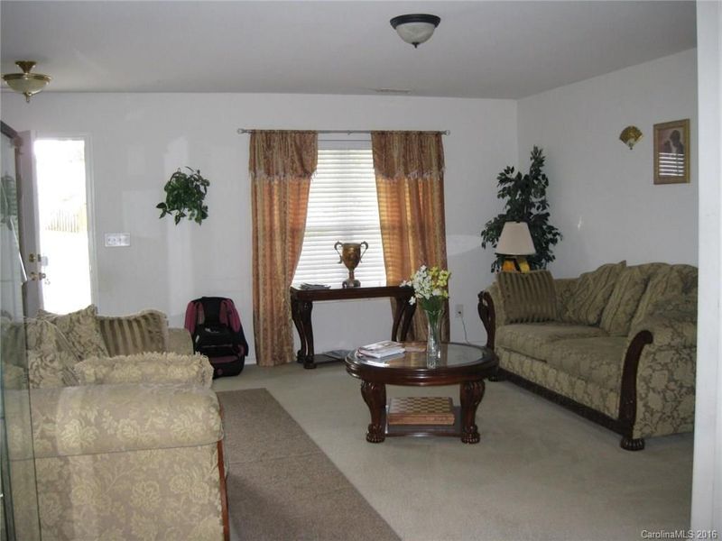 2705 Buckleigh Dr, Charlotte, NC 28215