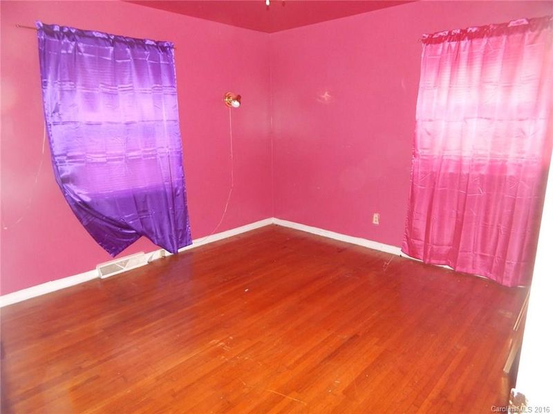 908 Marietta St, Charlotte, NC 28214