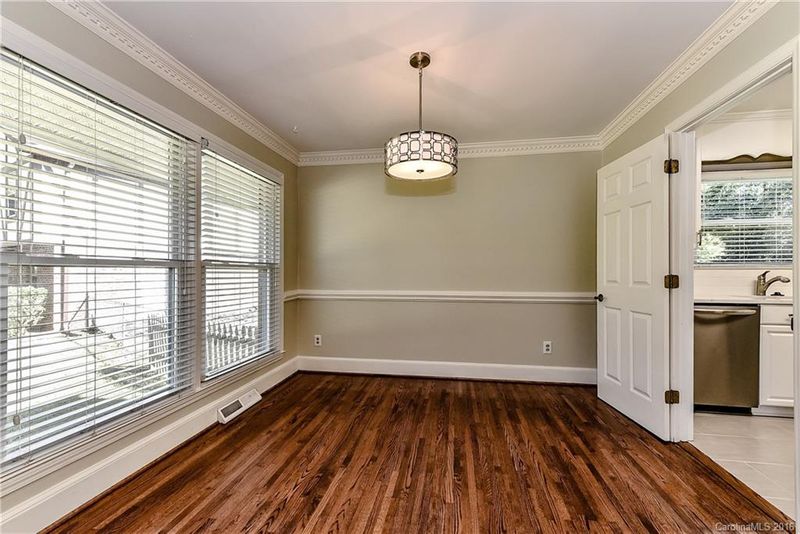 6014 Doncaster Dr, Charlotte, NC 28211