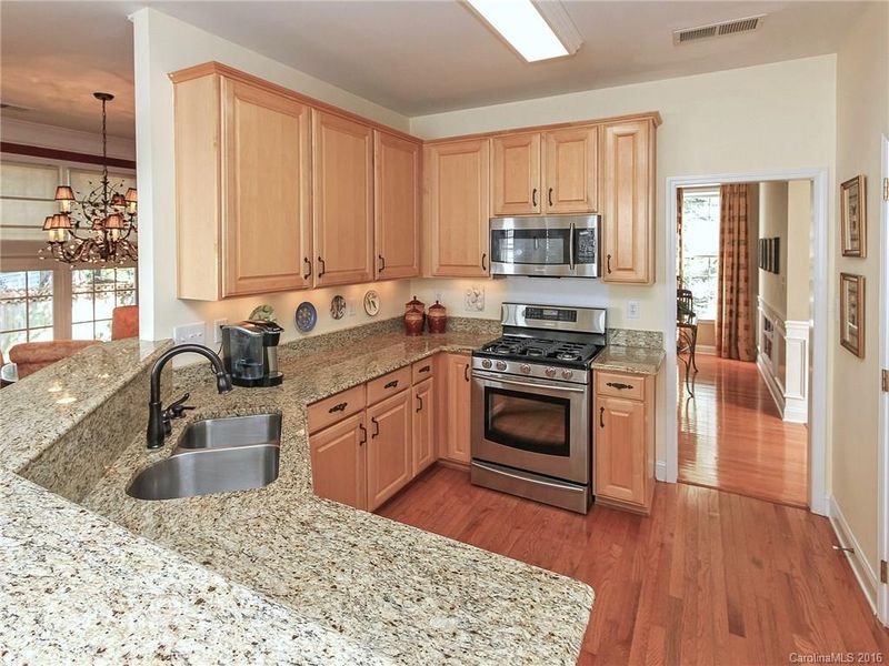 1927 Dearmon Dr #30, Charlotte, NC 28205
