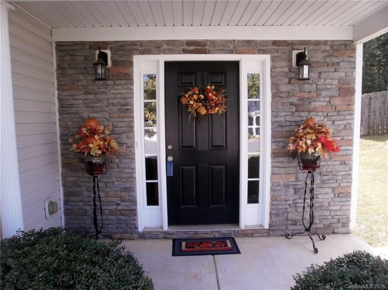 5020 Wicklow Dr, Gastonia, NC 28054