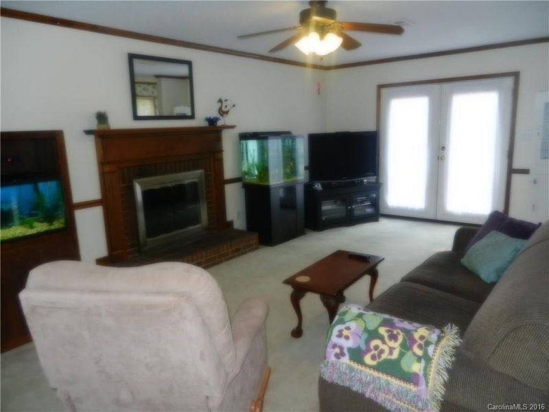 501 Nash Ct, Gastonia, NC 28054