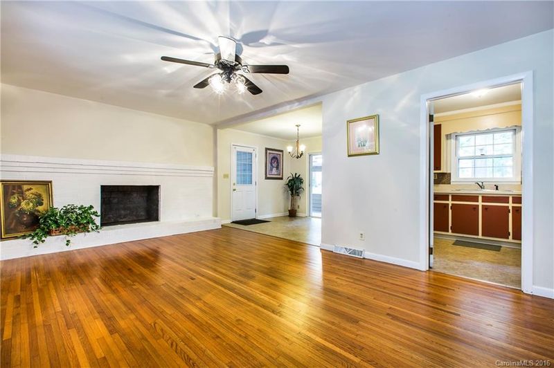 3039 Garrison Dr, Charlotte, NC 28269