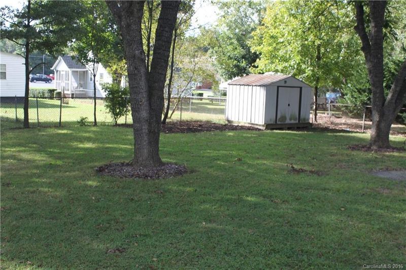 604 Peach St, Kannapolis, NC 28083