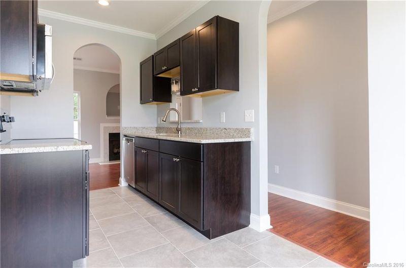 1418 Mumford Ln, Charlotte, NC 28213