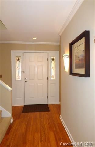 842 1st St NE #842, Hickory, NC 28601