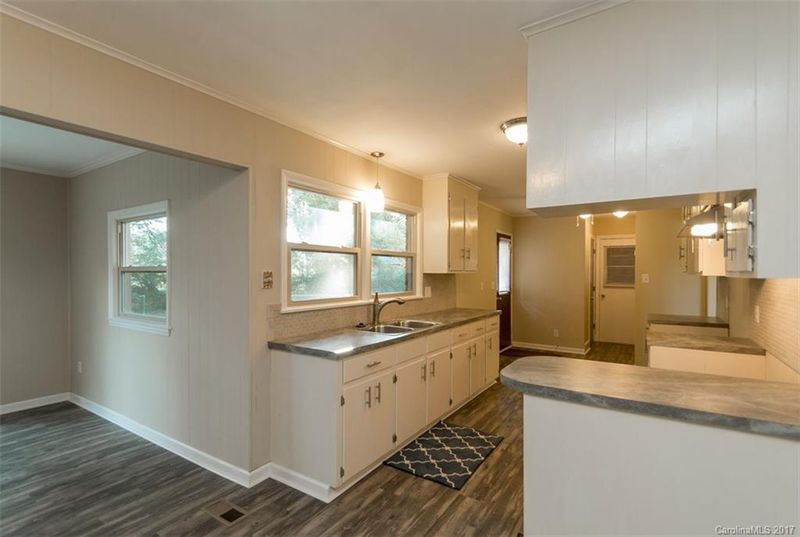 4232 David Dr, Matthews, NC 28105